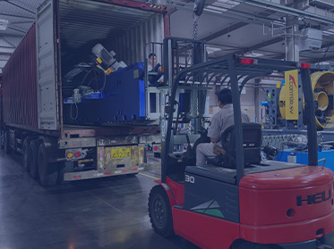 石油工业中的四刃轨道飞锯