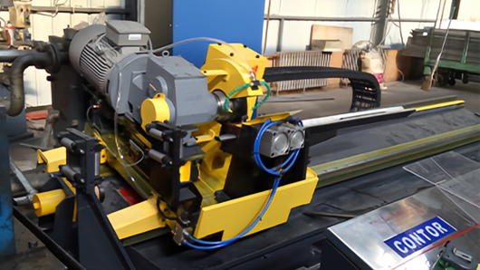 家具制造中的短管飞锯